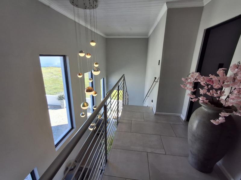 5 Bedroom Property for Sale in Sandy Point Western Cape